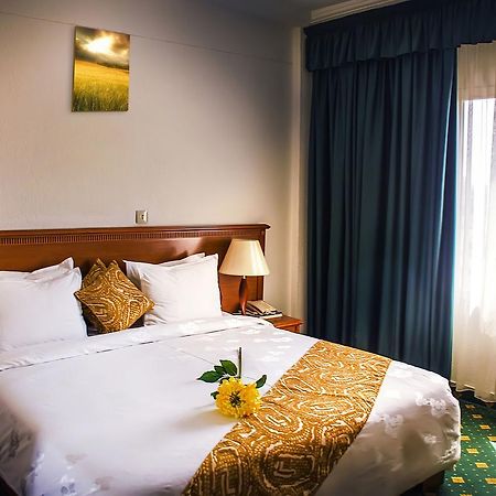 Hotel Splendid 瓦加杜古 外观 照片