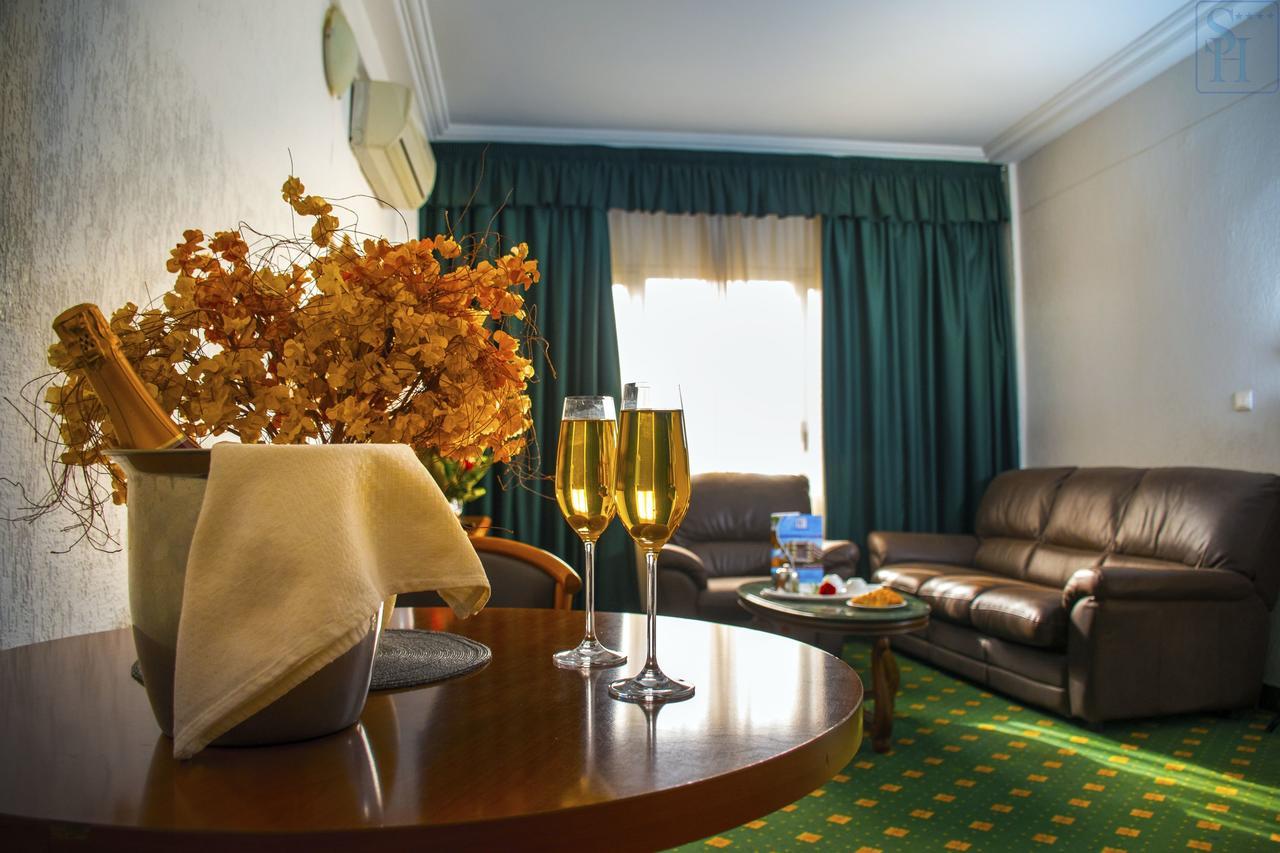 Hotel Splendid 瓦加杜古 外观 照片