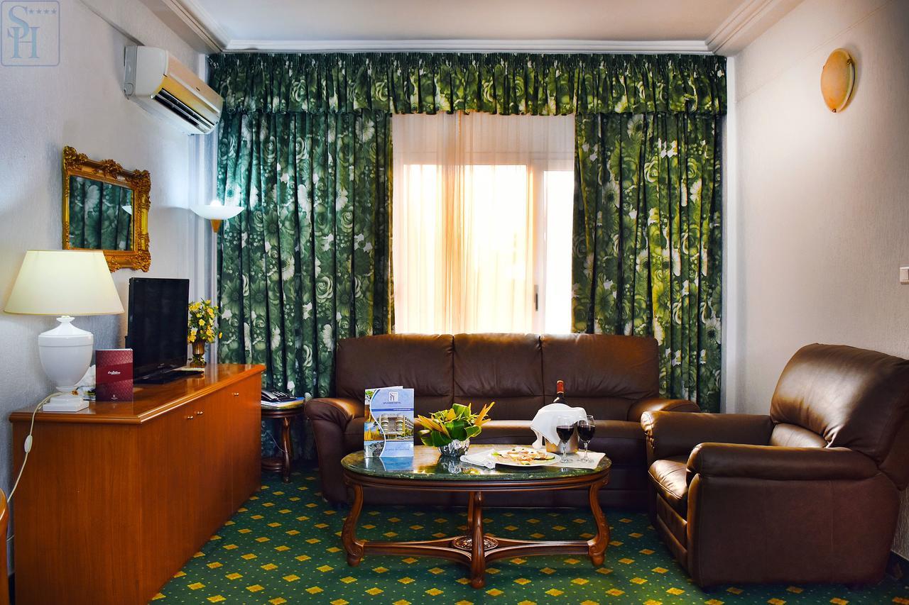 Hotel Splendid 瓦加杜古 外观 照片