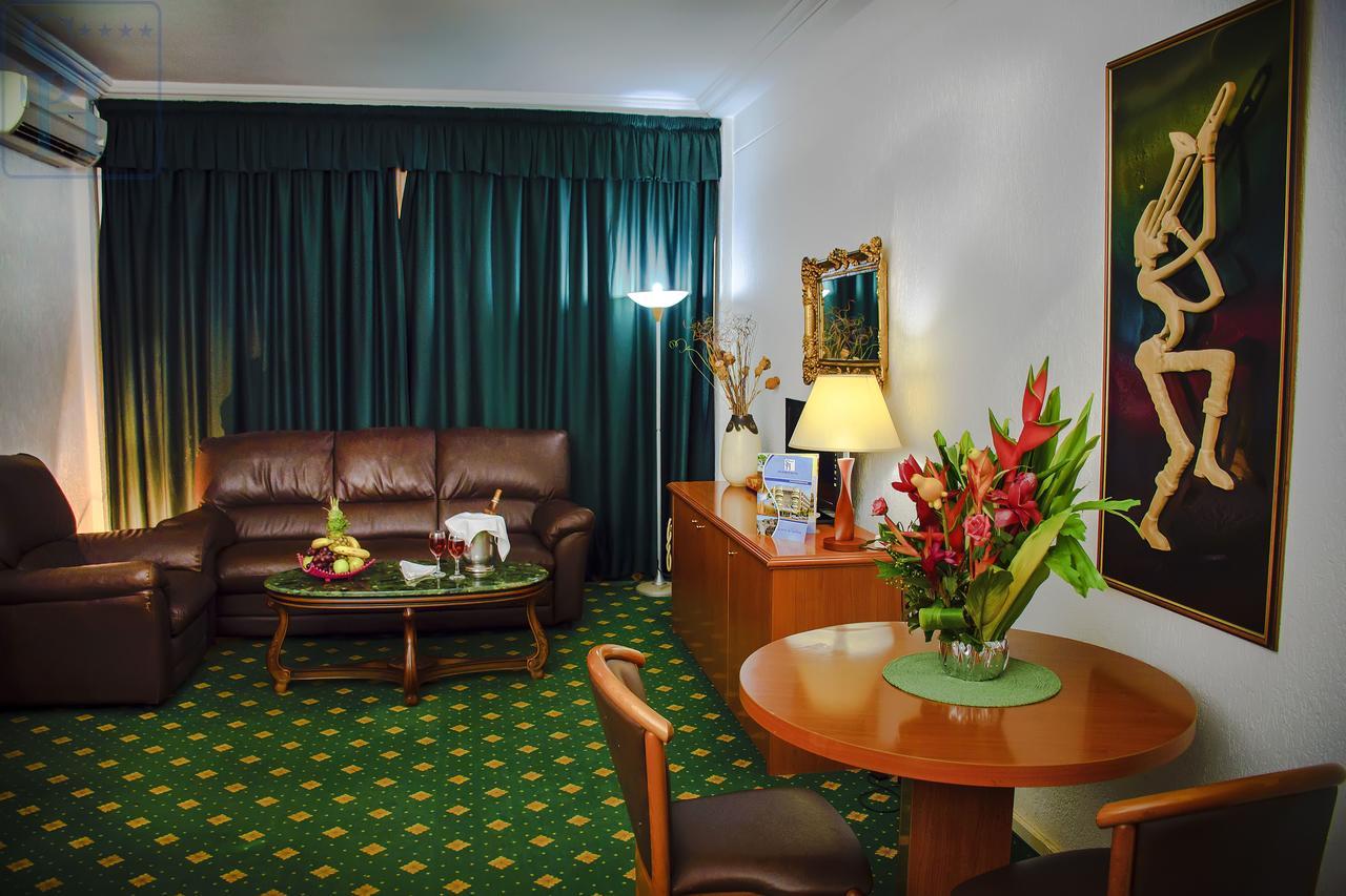 Hotel Splendid 瓦加杜古 外观 照片