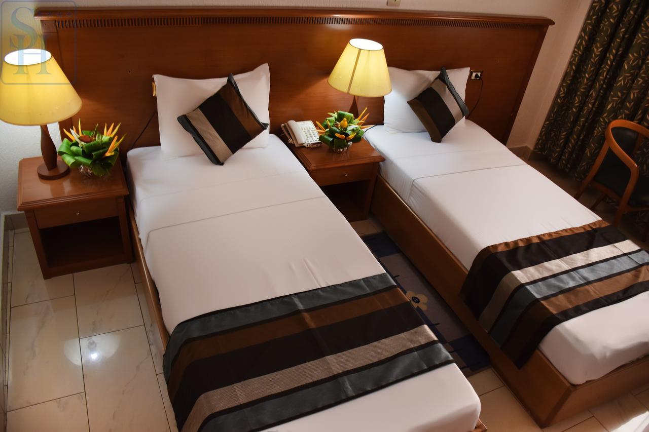Hotel Splendid 瓦加杜古 外观 照片